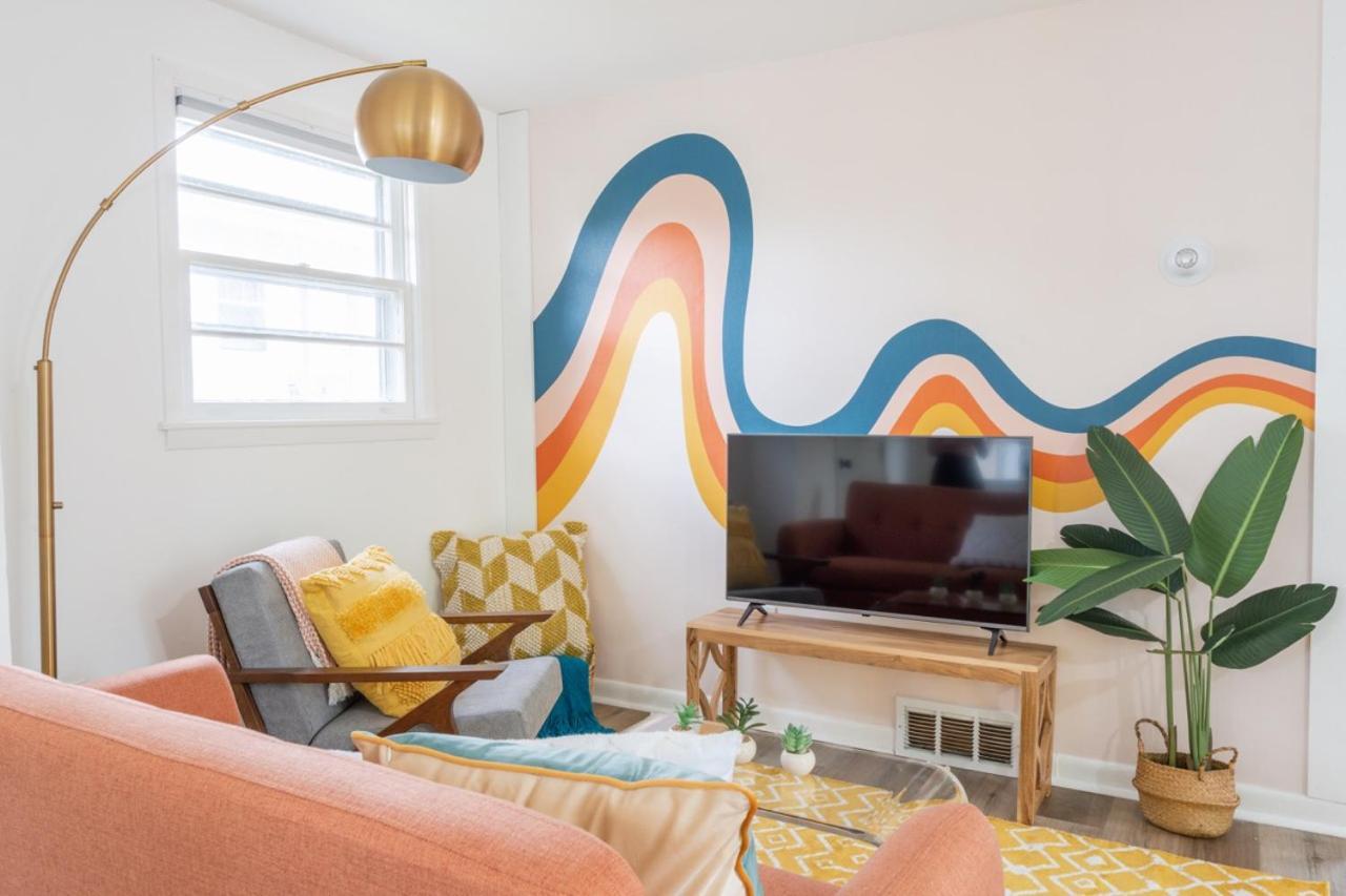Retro Retreat Renovated 2Br, Desk, No Chore List! Kingston Esterno foto