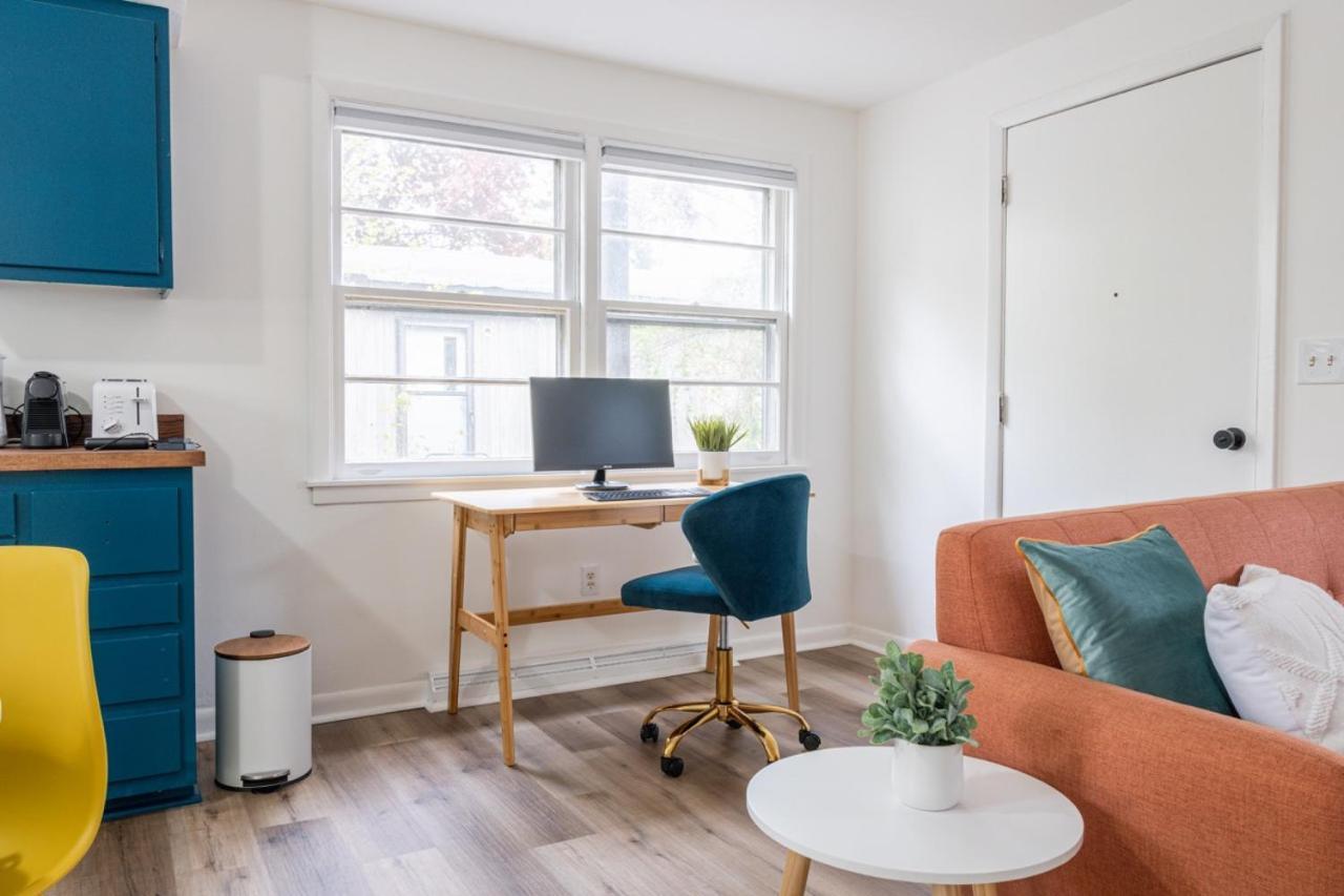 Retro Retreat Renovated 2Br, Desk, No Chore List! Kingston Esterno foto