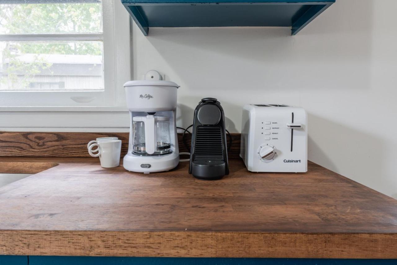 Retro Retreat Renovated 2Br, Desk, No Chore List! Kingston Esterno foto