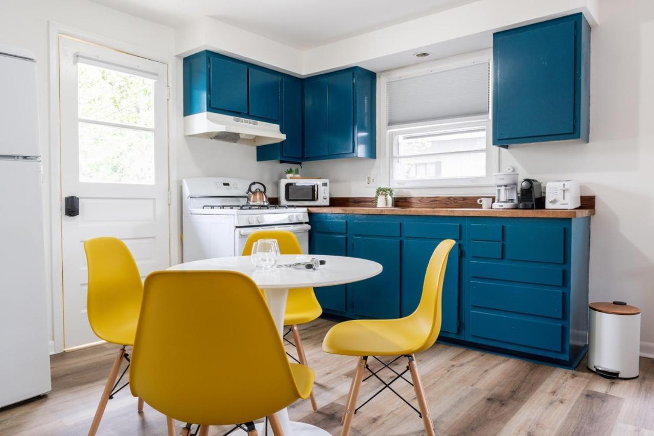 Retro Retreat Renovated 2Br, Desk, No Chore List! Kingston Esterno foto